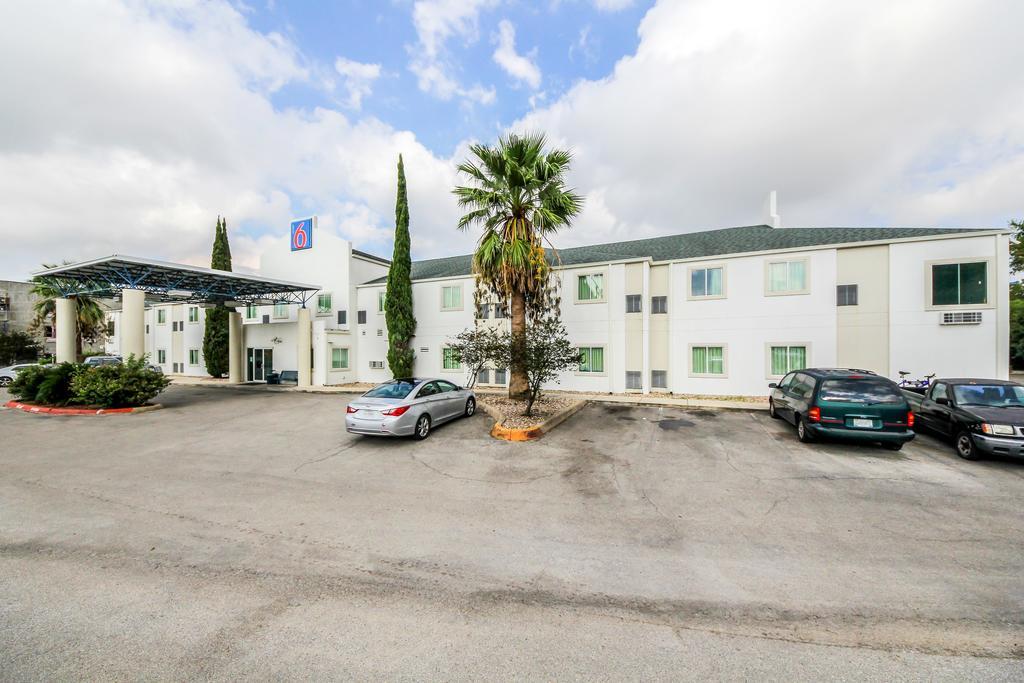 Motel 6 New Braunfels Ngoại thất bức ảnh